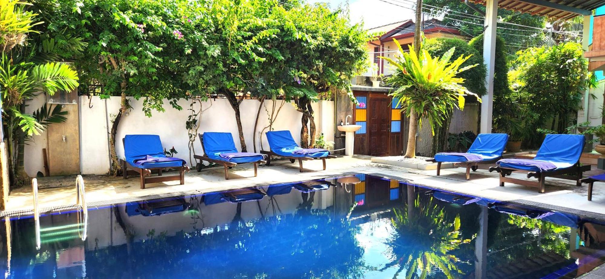 โกเมซ เพลซ Hotel เนกอมโบ ภายนอก รูปภาพ