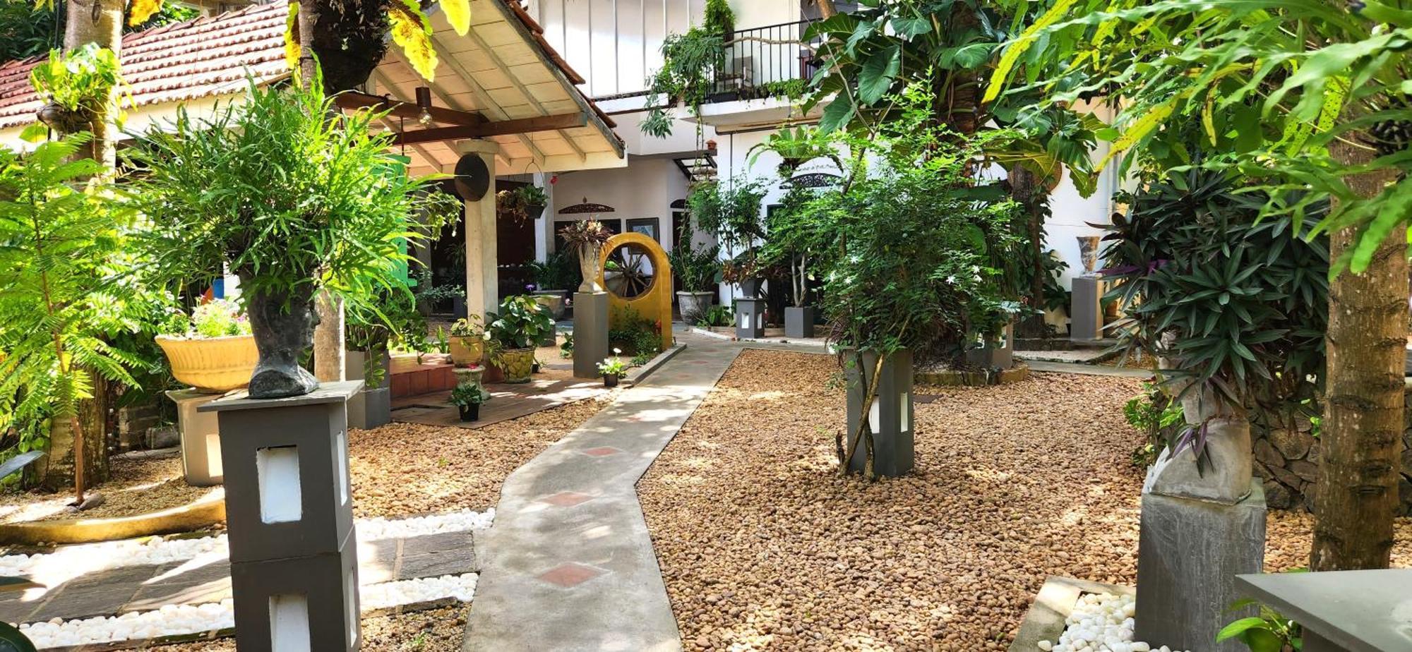 โกเมซ เพลซ Hotel เนกอมโบ ภายนอก รูปภาพ